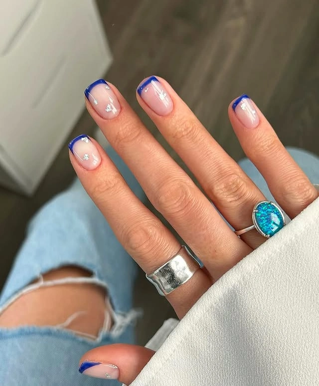 Short French Tip Nail