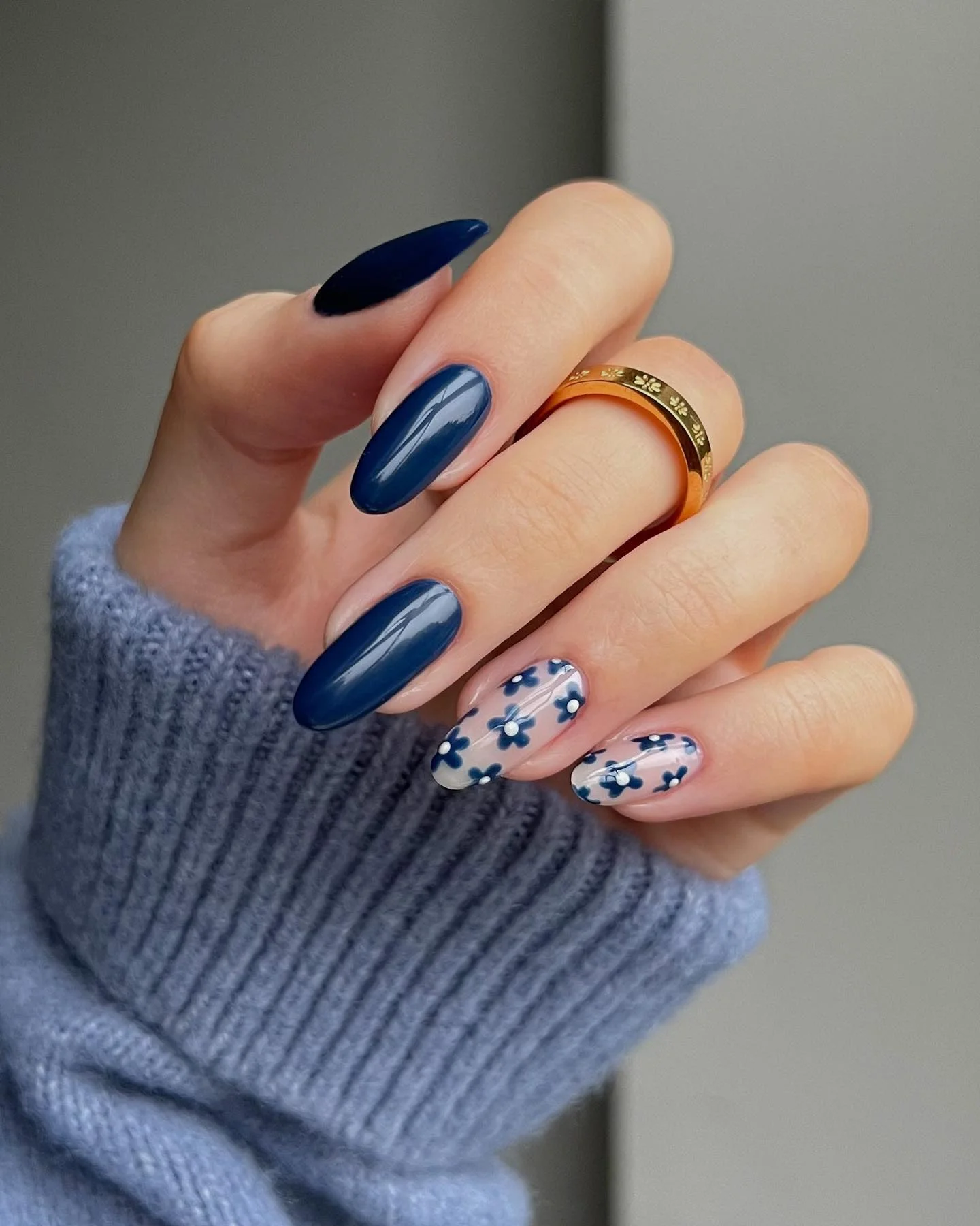 Navy Blue Nails