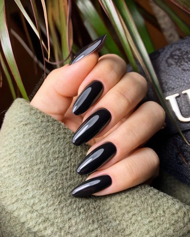 Black Nail Designs