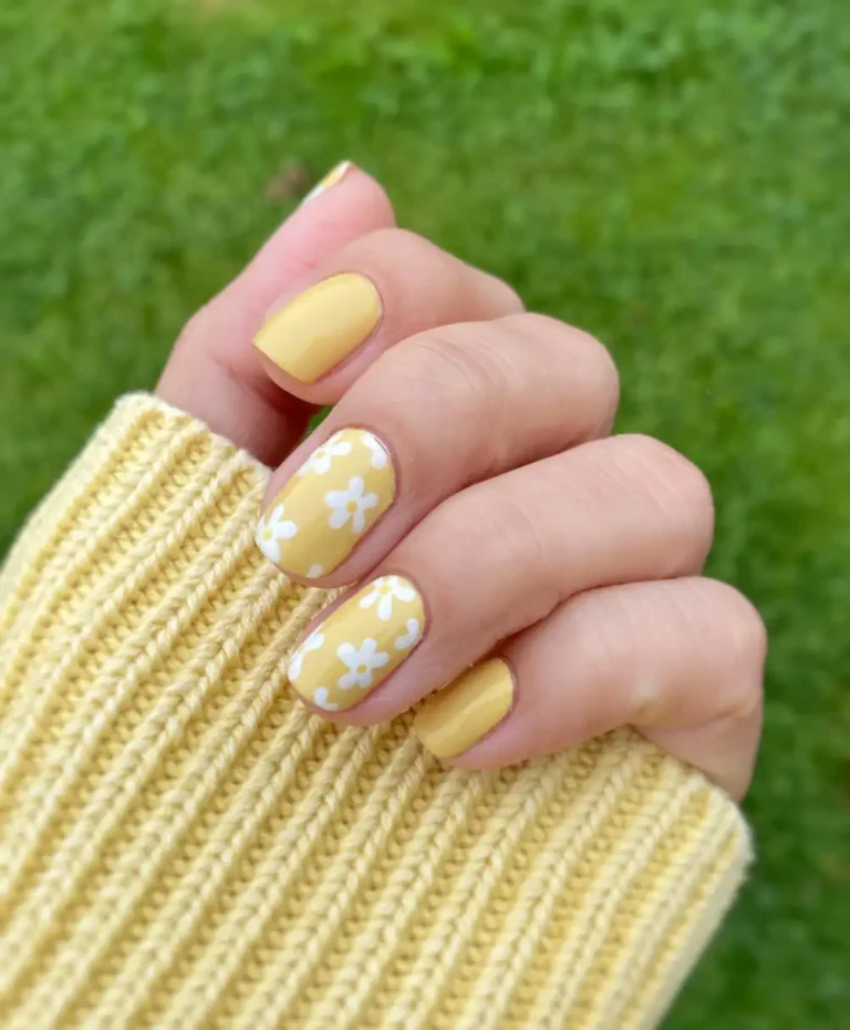 14 Yellow Spring Nail Designs for Sunny Days